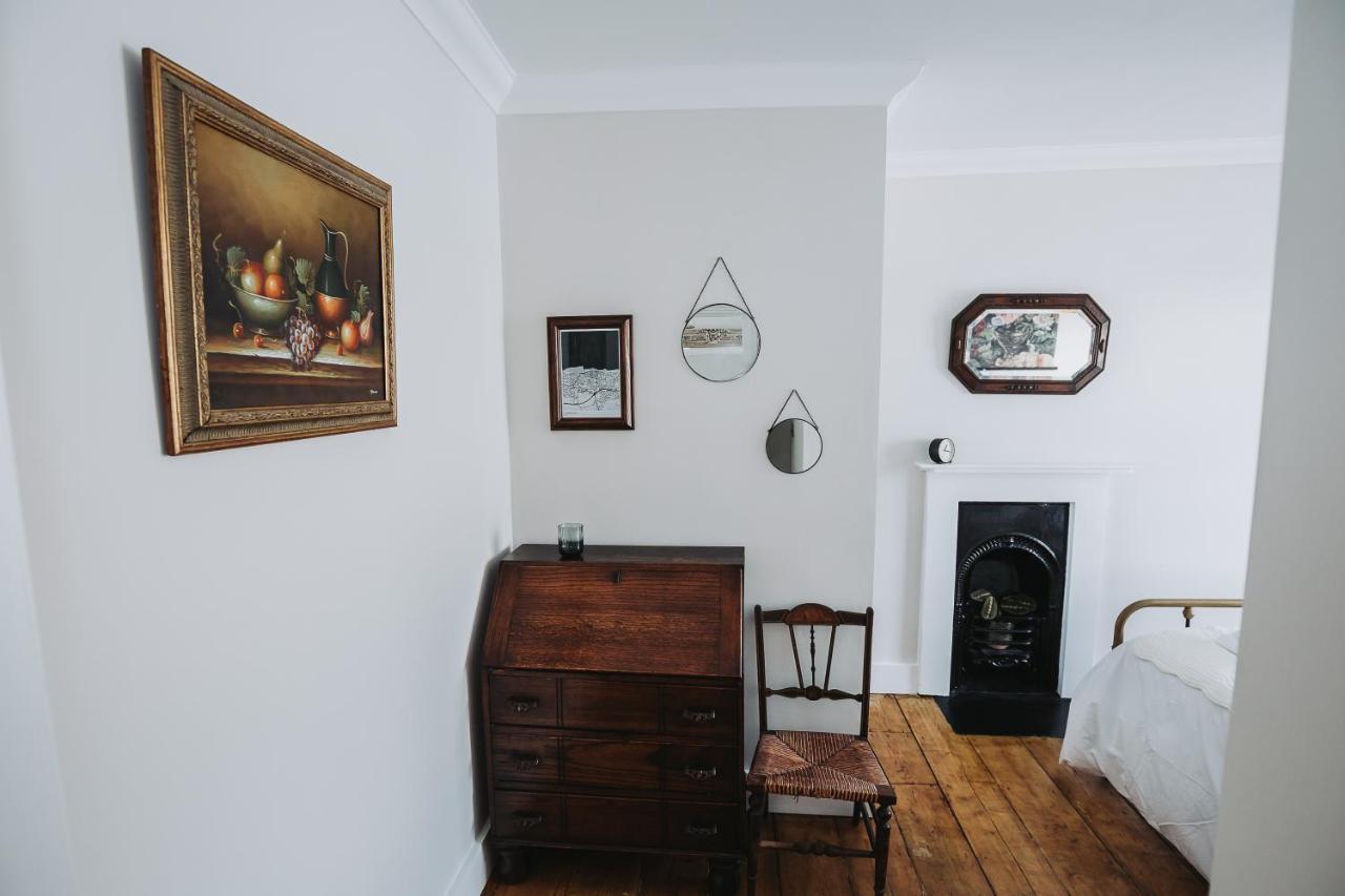 Stunning 5 Bedroom Period By The Sea Дом отдыха